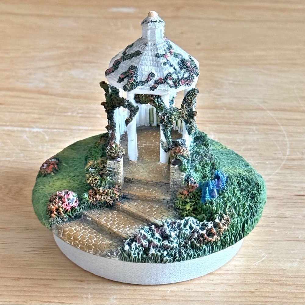 Thomas Kinkade The Hidden Gazebo Painter of Light Candle Topper #9808 VTG 2002 - Picture 11 of 11